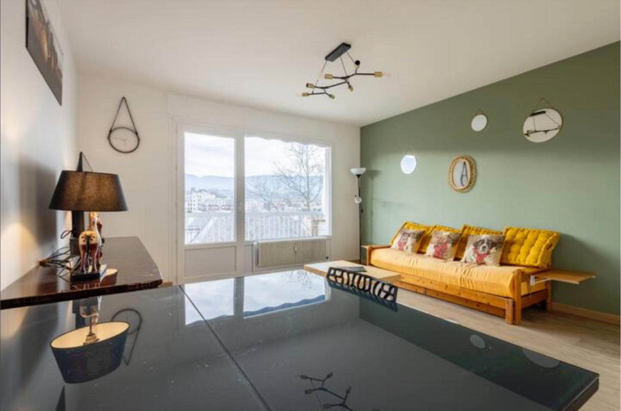 Logement Autour De Moi * * * * * Chambéry Eksteriør bilde